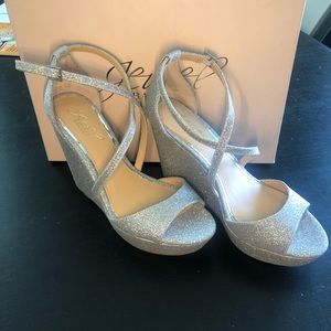 NEW! Badgley Mischka Platform Wedges